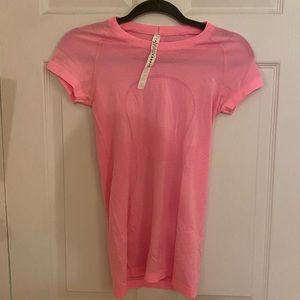 Lululemon Swiftly Tech Short Sleeve